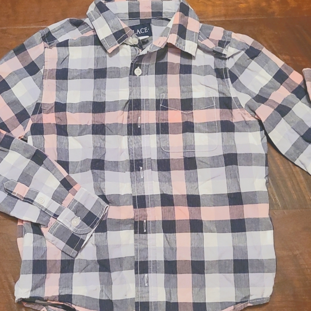 Gray Plaid Long Sleeve Button Up